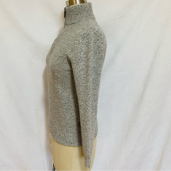 Club Monaco XS pure merino wool heather grey sweater. - Picture 5 of 8